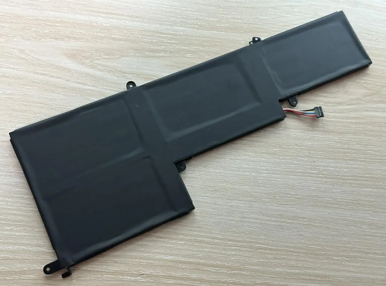 Bateria do Portátil Magro de Lenovo Ideapad L19m4pf4 L19d4pf4 L19c4pf4 L19c4pf4 5b10w65297 714iil05 7-14are05 15.36v 6wh - Imagem 2