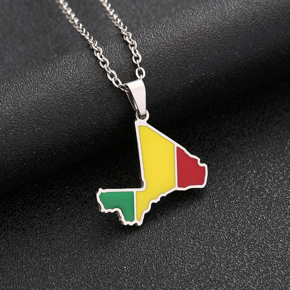 Collana in acciaio inox con ciondolo mappa Georgia placcata oro 18K Collana in acciaio inox con ciondolo mappa Georgia placcata oro 18K