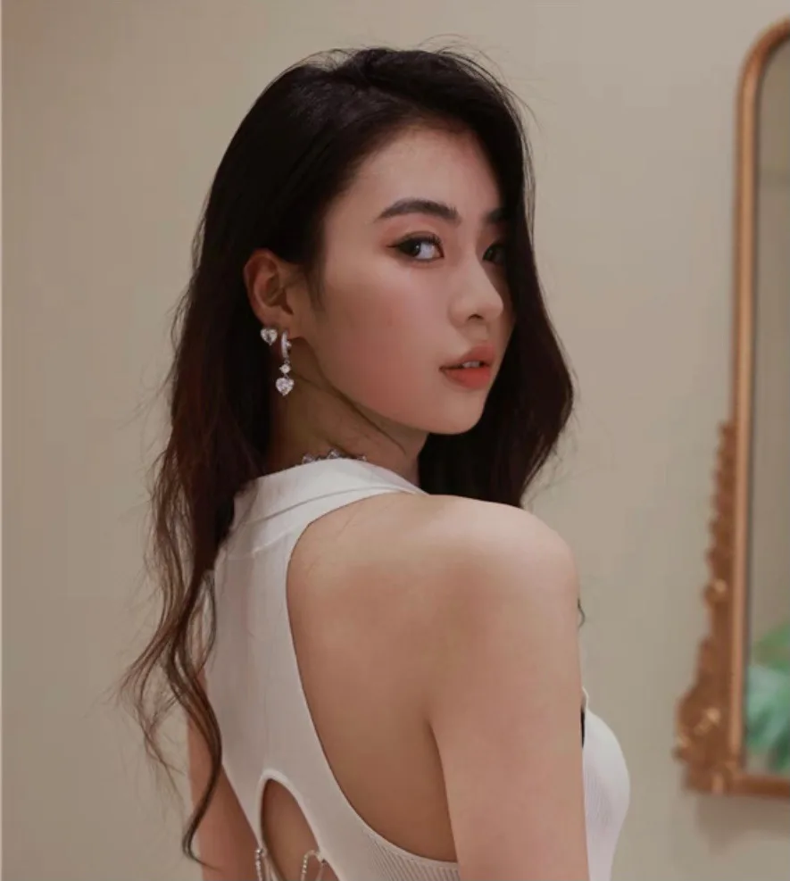 Earrings Fashion Temperament Light Luxurious Heart Color Asymmetrical Cute Piercing Aretes De Mujer Pendientes Brincos Boucles