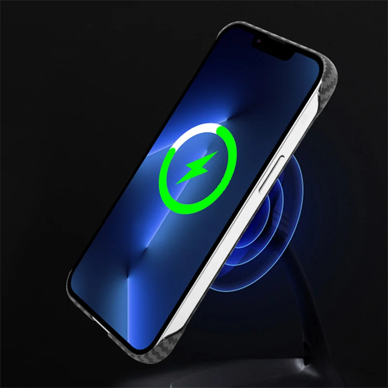 Sleek Carbon Fiber Texture Ultra-Thin Magnetic Wireless Charging Phone Case