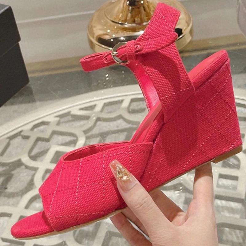 

Spring Summer New Women's Open Toe Slope Heel Sandals Fashion Simplicity Buckle Design Solid Color Round Head Women's Shoes