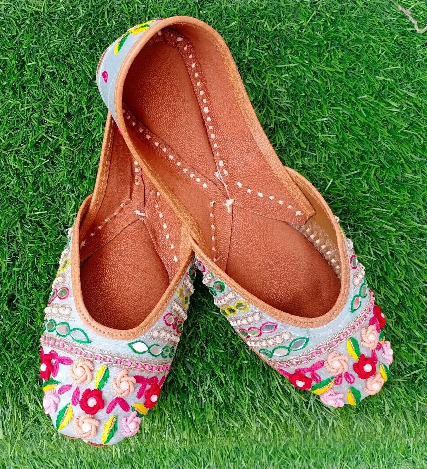 Applique Ethnic Shoes High-quality Leather Flat Shoes Elegant Studded Multicolour Decorations