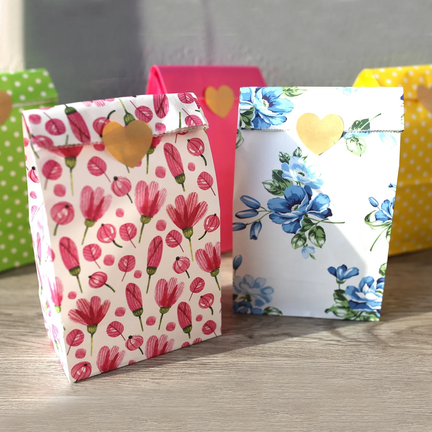 

Paper bag, Stand up Colorful Bags,Cookie Gift Packing Bag Birthday Party Favor Stand Bags 12pcs/lot