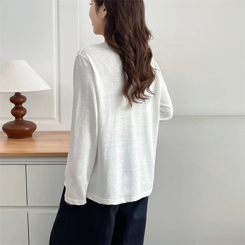 Plus Size Women's Long Sleeved T-Shirt 2025 Autumn Stylish Silk Scarf Tied With Printed Letters Tops 8060