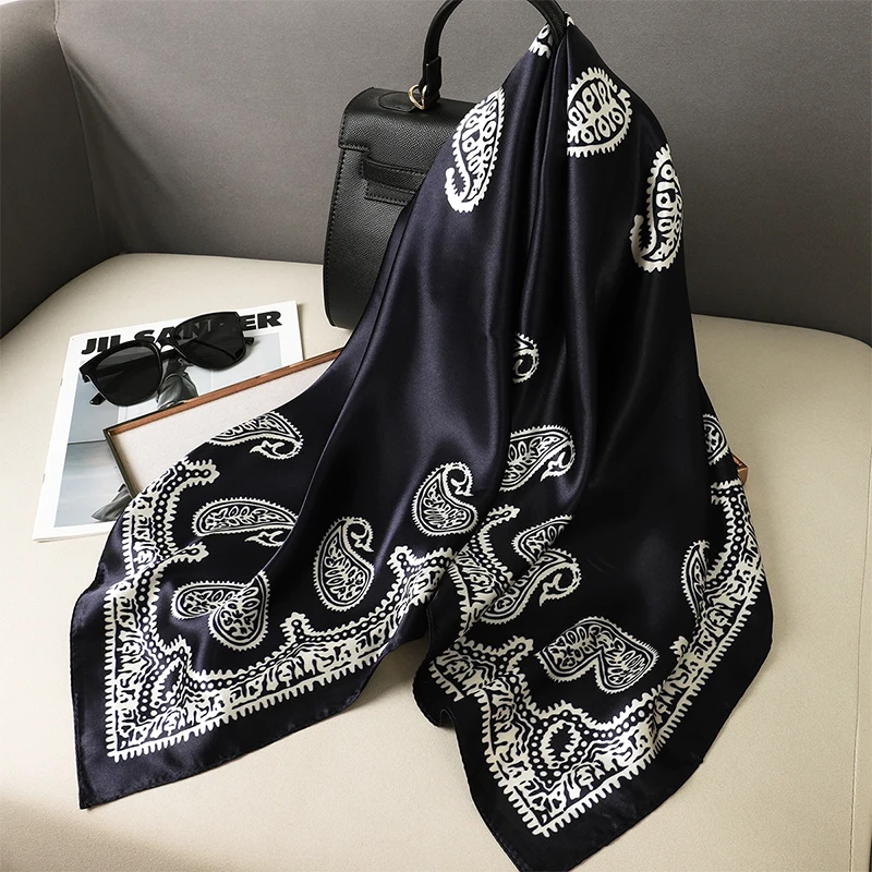 Sudadera Negra Con Estampado Integral De Leopardo Leopard Luxe De Adidas Originals