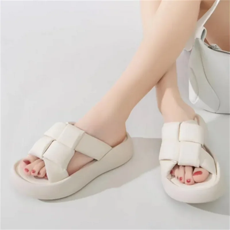 

2023 New Women Slippers Elegant Narrow Band Open Toe Office Gladiator Thick Sole Slippers Leather Green Beach Vacation Slippers