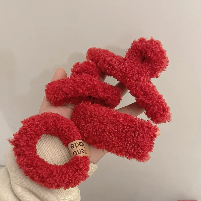 

Korean Plush Hair Clip Faux Fur Hair Claws Crab Clamps Autumn Winter Red Color Hairpin Barrette Fashion Women Hair Accessories