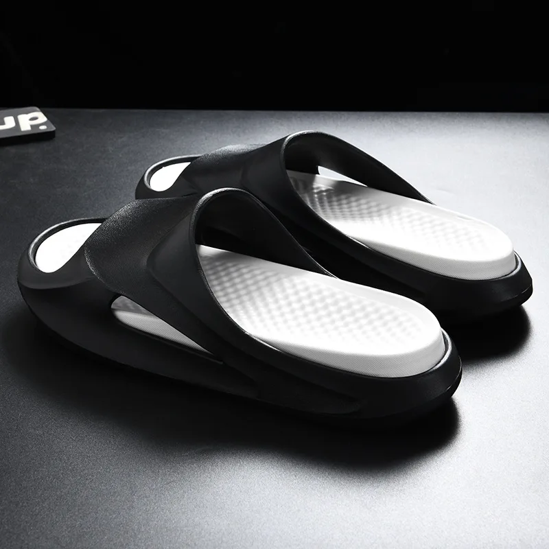 New Fashion Summer Men's Slippers Thick Platform Soft Bottom Cloud Slides Home Anti-skid Massage Shoes Outside Male Beach Slides