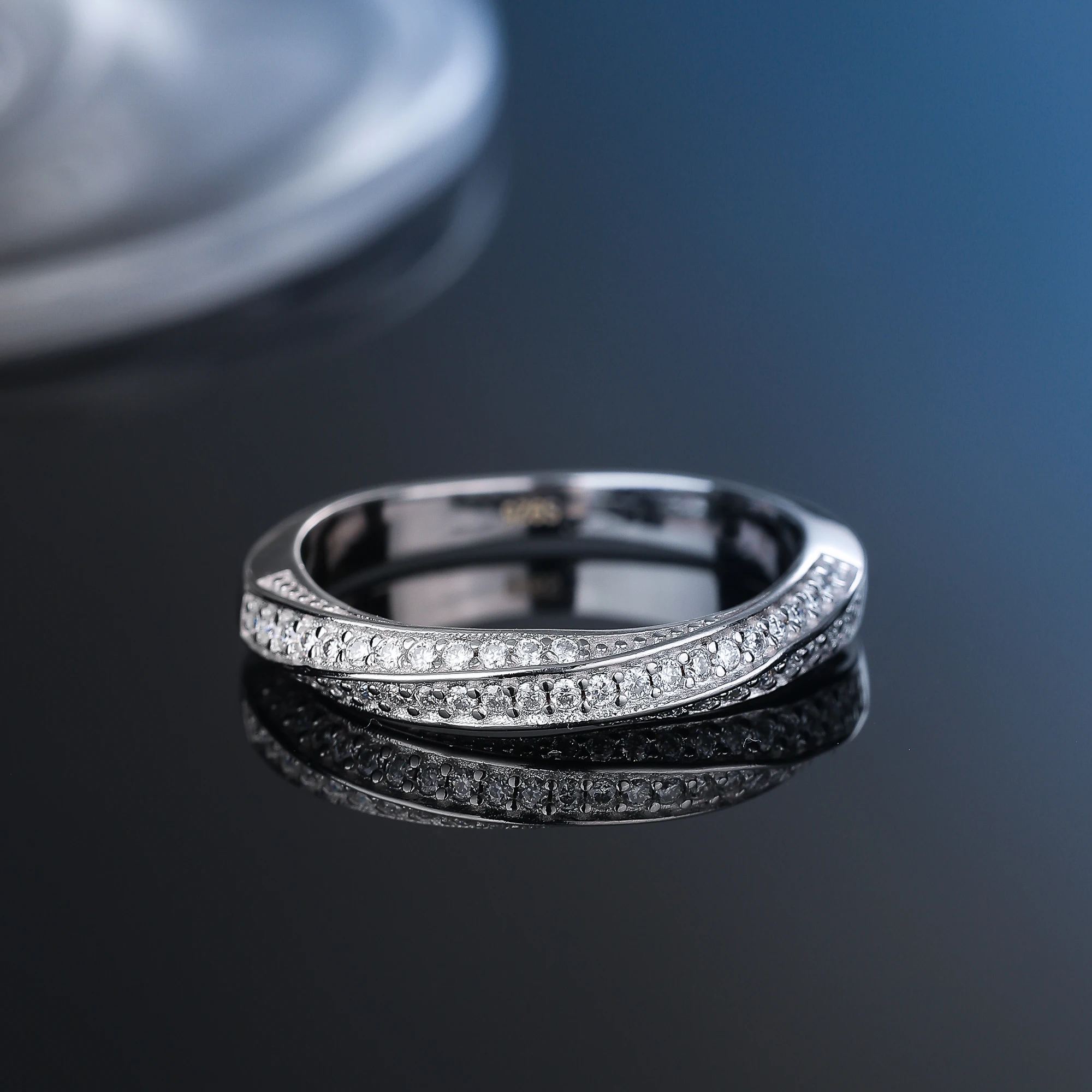 [Rabatt] Mit GRA D VVS1 Zertifikat Moissanit-Ring 18K Weißgold Plattiert S925 Sterling Silber Diamant-Eheringe für Frauen – Detail 3