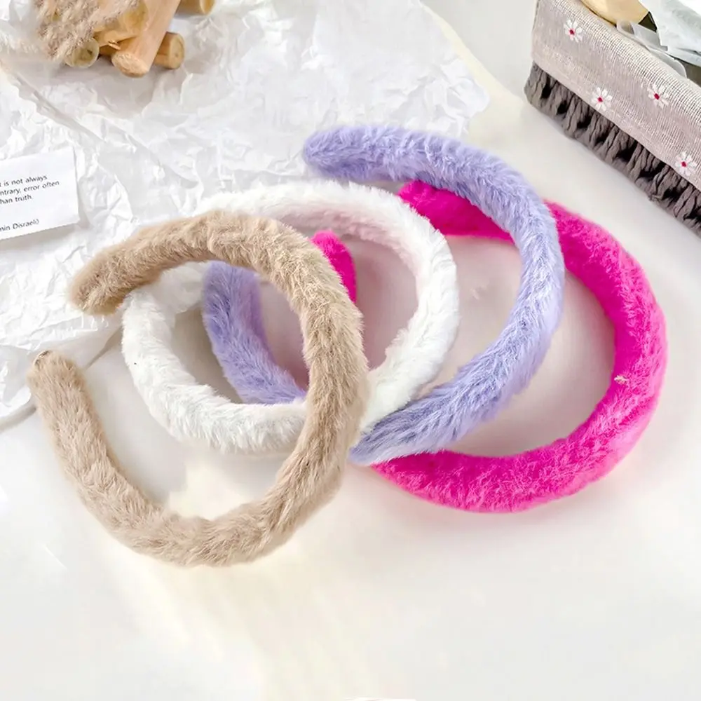 

Женская обруч для волос с искусственным кроличьим мехом