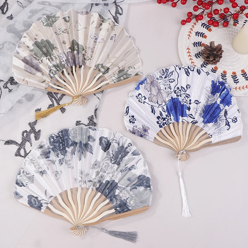 1Pc Japanese Style Shell Shaped Fan With Storage Bag Silk Cloth Bamboo Folding Fans Single-side Flower Curved Fanbone Hand Fan