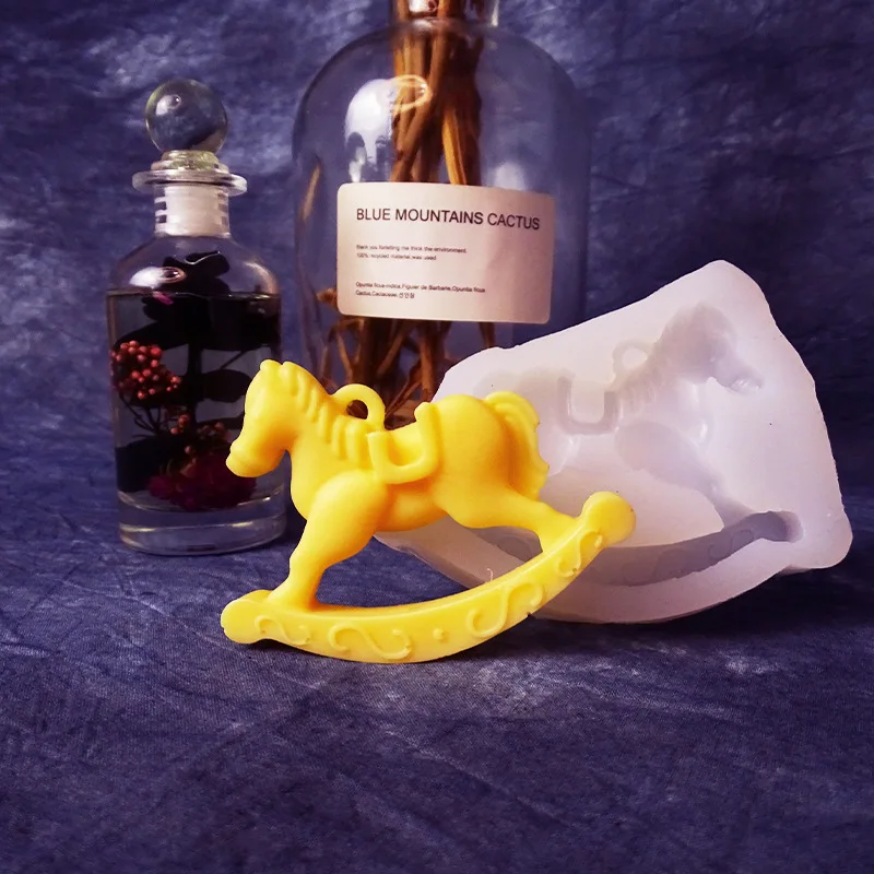 

3D Horse Shaped Silicone Mold DIY Aromatherapy Gypsum Car Hanging Ornaments Tag Pendent Making Clay Plaster Crafts Mould