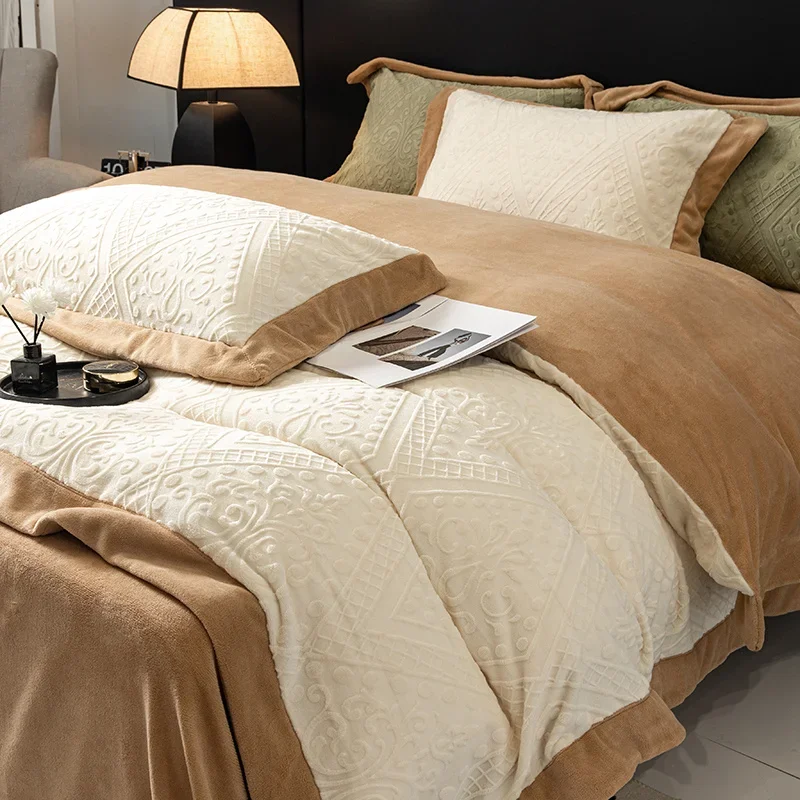 Description Picture 3 of itemLuxury jacquard velvet home Bed linen Euro Bedding set Sitting Duvet cover Quilt bed cover full set sheet sets with pillowcase