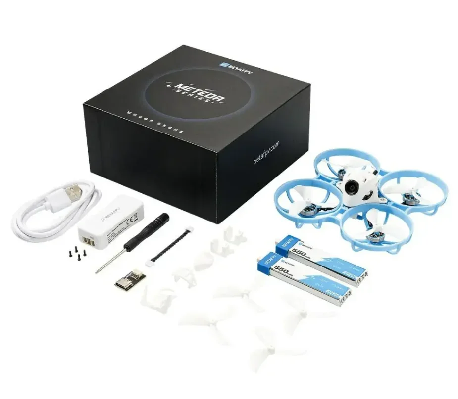 Détail du connecteur et de la batterie du Drone FPV Meteor75 Pro ELRS 2.4G, conçu pour les performances.