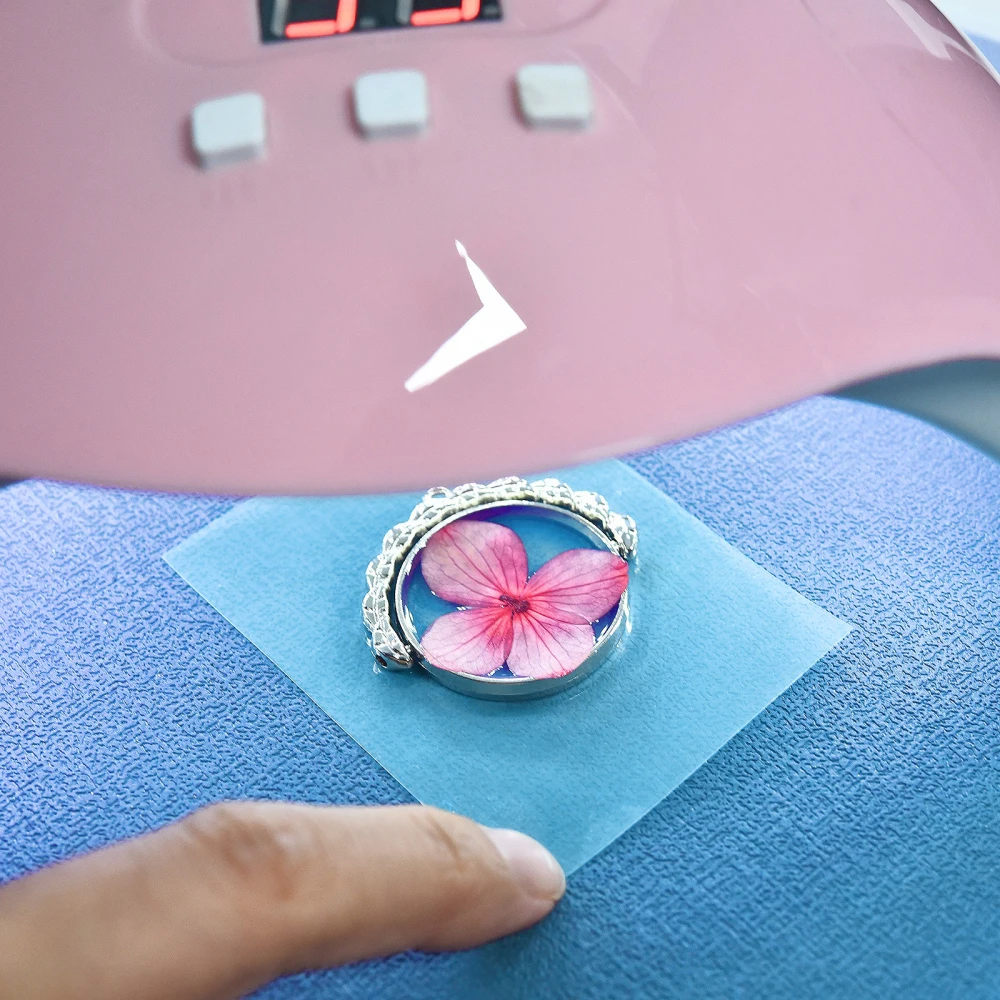 S2b0b6f0ee8004f37b563950e7152dd1fw 20g/50g/100g/200g/500g/1000g UV Epoxy Resin Glue DIY Jewelry Making High Transparency Fast Drying High Hardness Glue UV Lamp