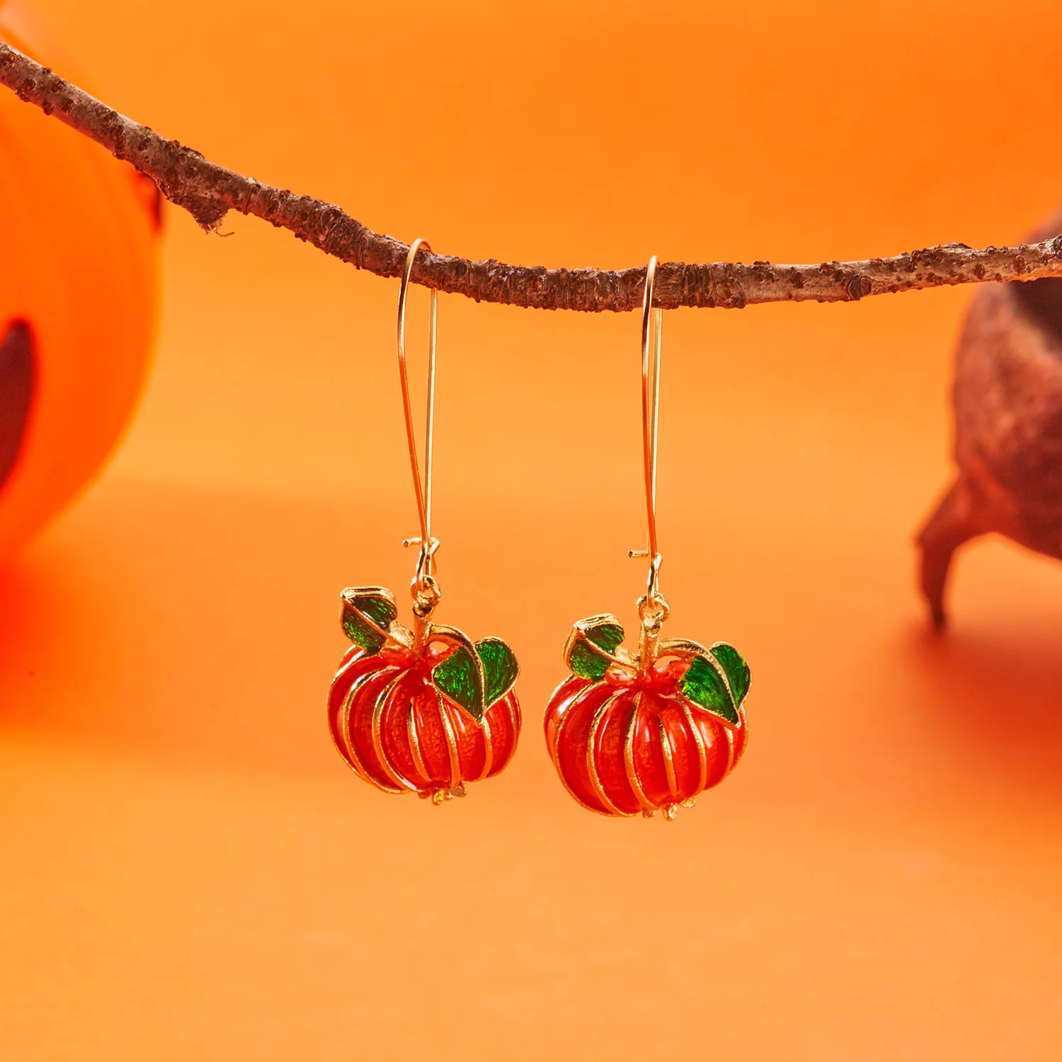 Vinatge Classic Enamel Pumpkin Drop Earrings for Women 2025 New Halloween Festival Celebration Decorations