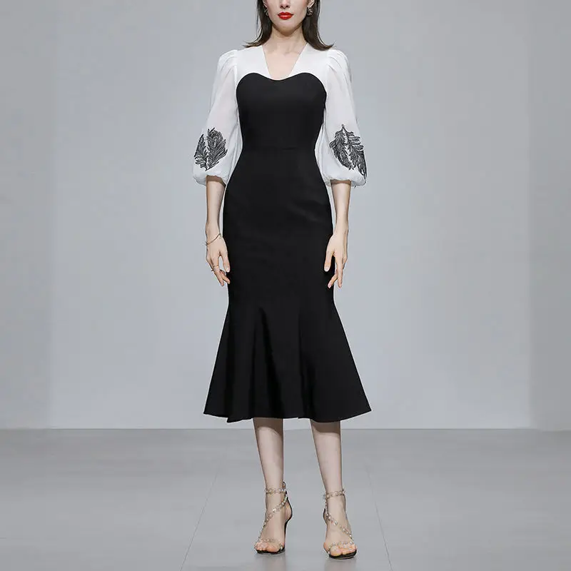 

Embroidery Black and White A-line Dress Spring Summer Dress 2023 Women's Korean Style Elegant V-neck Long Sleeve OL Style Dress