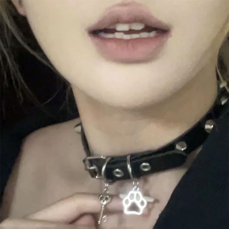 Trutyi ékszer Cica Szöghúzó villásvég Rövid lánc Punk charms Stramm kulcs Medál necklaces számára Nők Gótok kiegészítők Koreai Megmunkalás necklaces