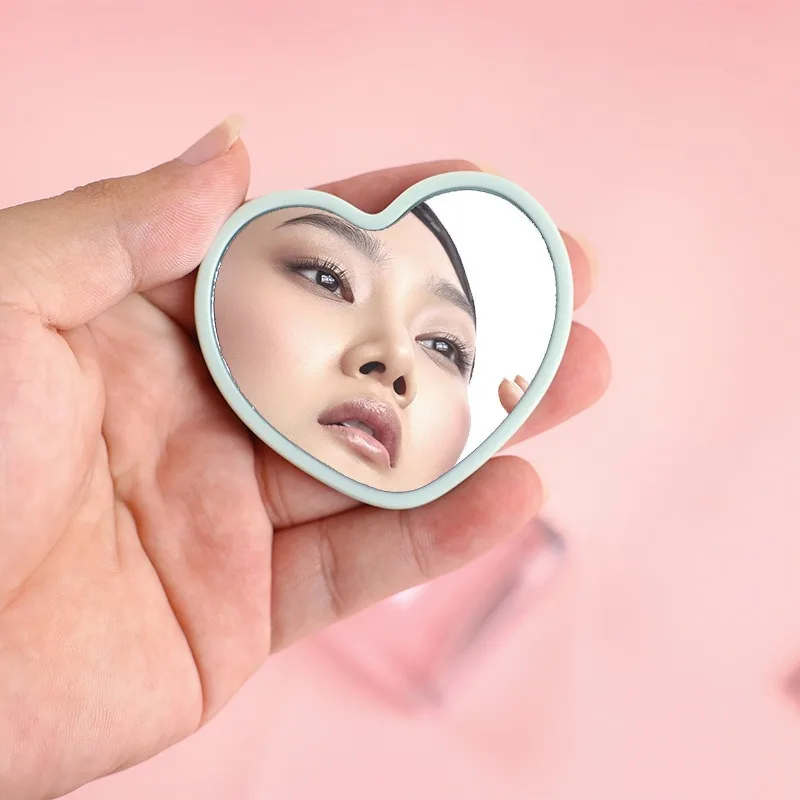 Heart Shaped Portable Mirror with Simple Design, Compact and Lightweight, Suitable for Travel, Home Decoration, Wedding Gifts