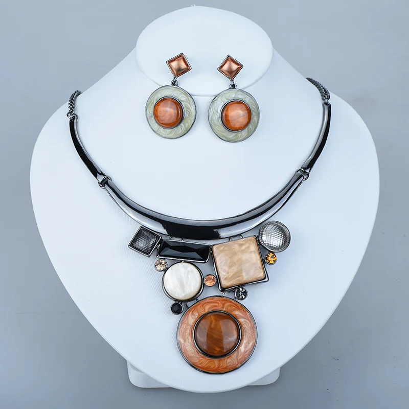 ICEYY Vintage RetroTurquoise Rhinestone Round Geometric Resin Chunky Necklace Statement Jewelry Sets