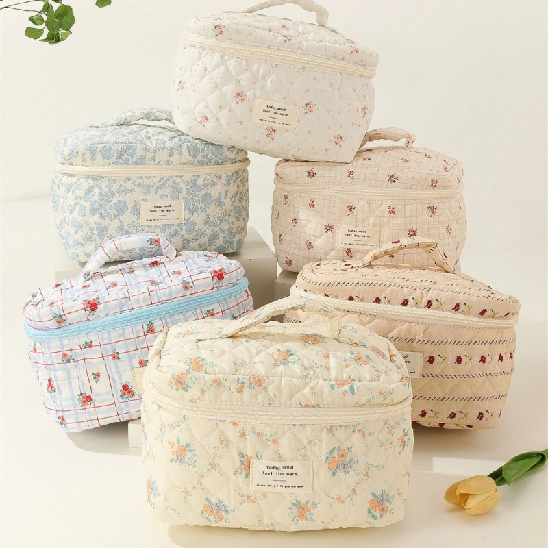 

Прочная и легко моющаяся маленькая косметичка с цветочным принтом, универсальная косметичка, идеально подходит для дома, офиса и путешествий