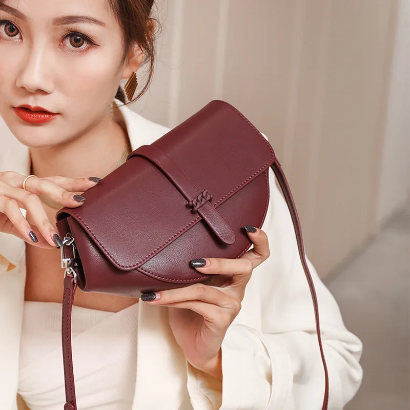 Light Luxury Leather Saddle Cover Cowhide Flip Shoulder Womens Bag New Fashion Trend Simple And Versatile Cross-body Women's Bag