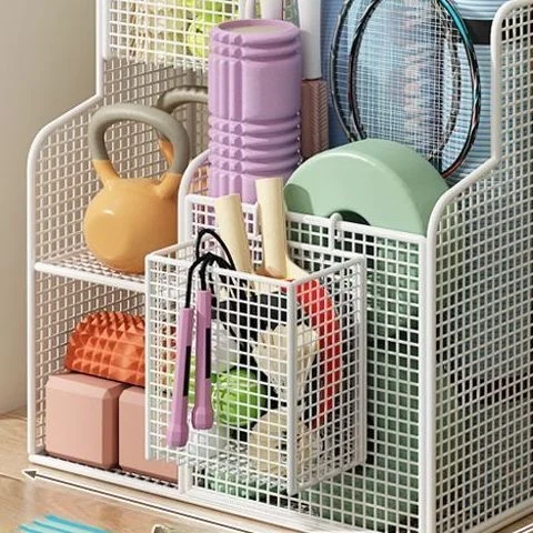 White-hanging basket