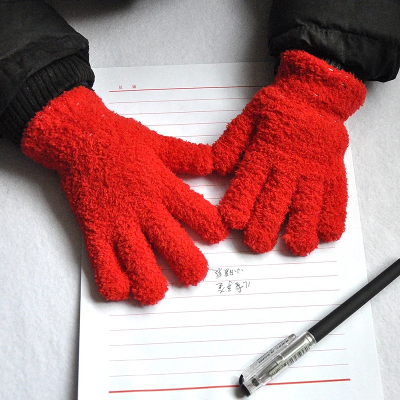 

1Pair Children Coral Fleece Thicken Kids Gloves Winter Keep Warm Baby Kids Plush Furry Full Finger Mittens Soft Gloves 5-11Years