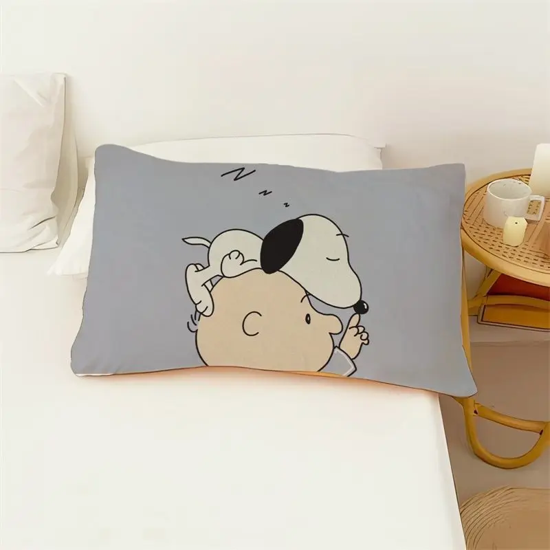 Funda de almohada de una sola cara con dibujos animados de Snoopy, Woodstock y Charlie Brown, ropa de cama creativa para estudiantes y niños al por mayor