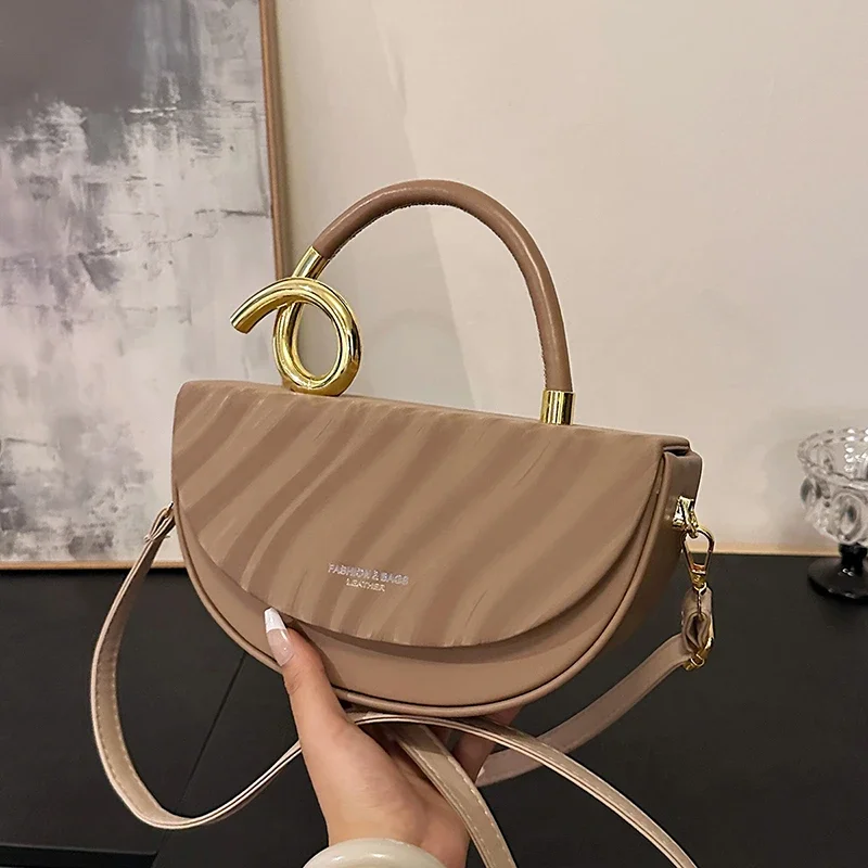 תיק יד מותג חדש אור יוקרתי אופנה מתקדם תיק קופסה יצירתי עיצוב חצי עיגול רב תכליתי רטרו נשים תיק כתף