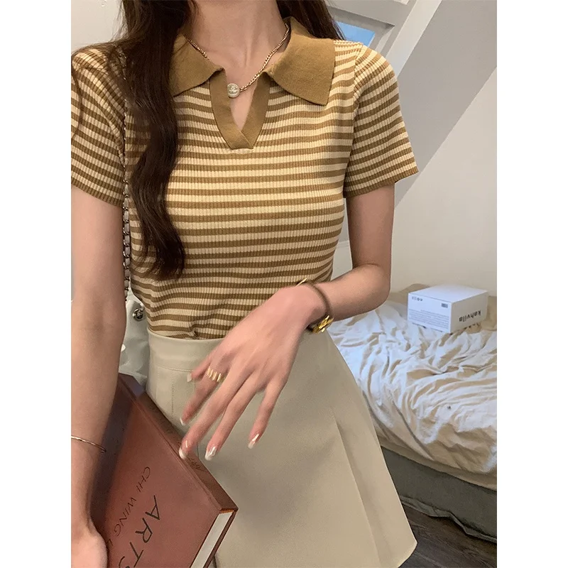 

Полосатый трикотажный свитер-поло контрастных цветов с коротким рукавом женский облегающий топ в Корейском стиле