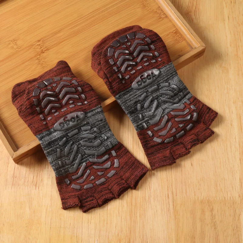 גרבי יוגה מלאים לגברים מסיליקון עם אחיזה אנטי החלקה פילאטיס חמישה אצבעות נמוכות ללא אצבעות