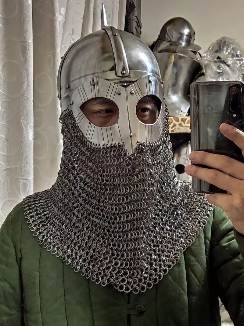 北欧バイキングヘルメット鋼武器庫レプリカ中世メイルコイフ鎧 