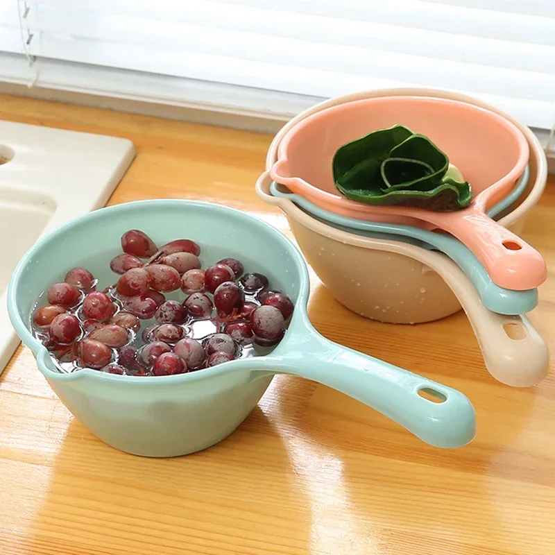1pc Plastic Water Scoops Children Baby Bath Spoon Bathing Ladle Washing Hair Tool Thick Long Handle Cooking Kitchen Tools