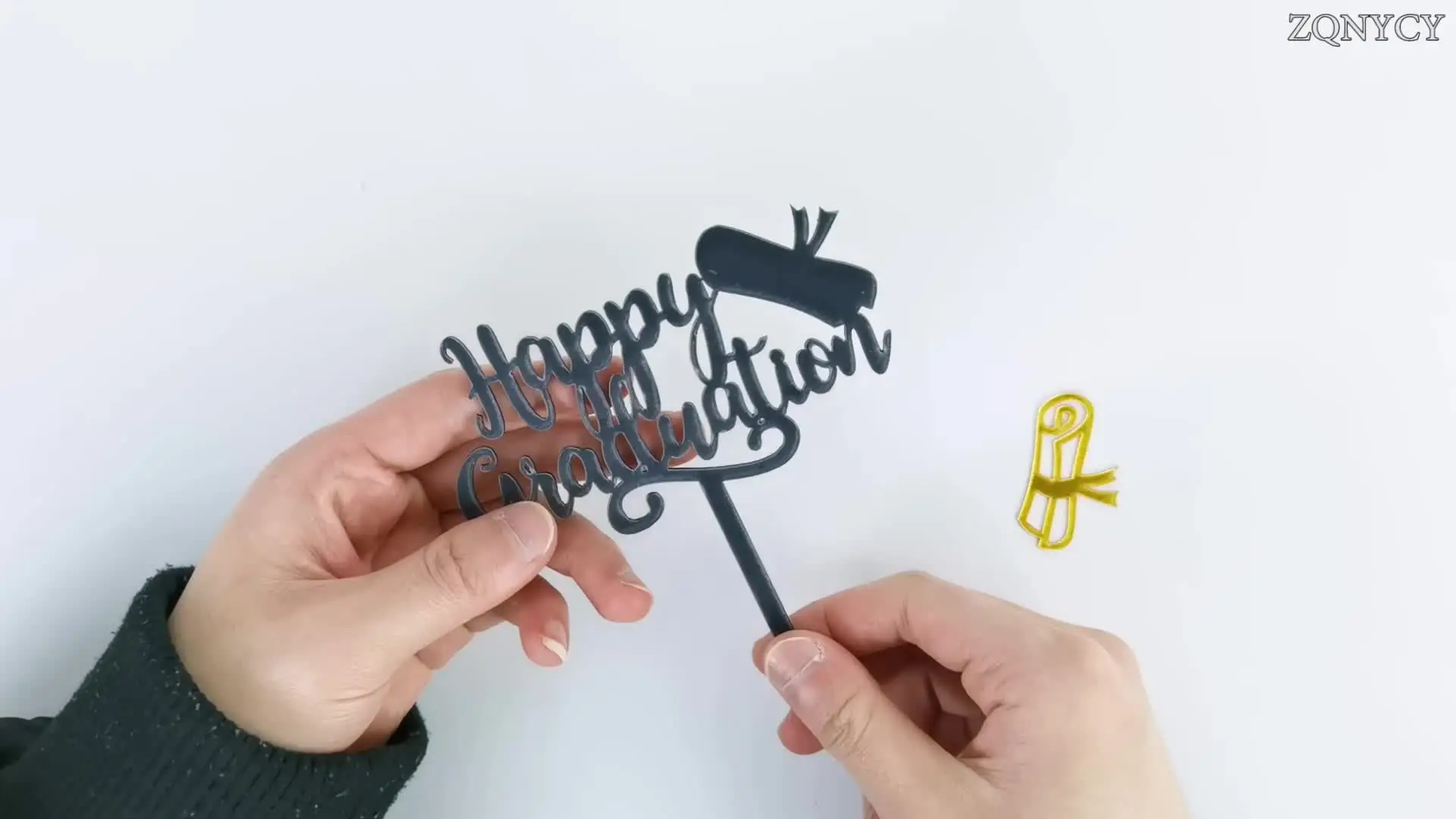 2 Acryl-Kuchenaufsätze „Happy Graduation“ – Für Abschlussparty 2024, Schul- & Uni-Feier
