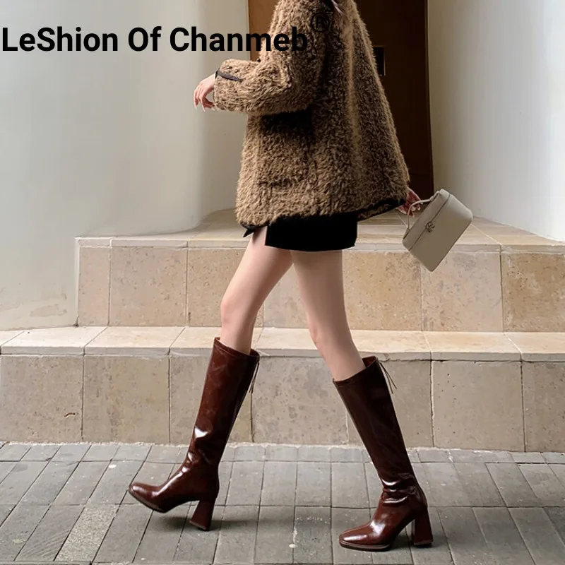 

LeShion Of Chanmeb Women Real Leather Riding Boots Trendy Brown Chunky Heels Kneehigh Knight Boots Woman Zipper Square Toe Shoes