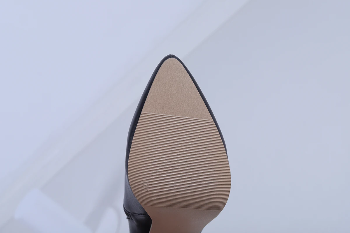 Rote Damenstiefel, kurze Stiefel, weiß, schwarz, elegantes Damengeschenk, luxuriöser Designer-Stil, neue Damen-Stiefeletten für Herbst und Winter, hohe Absätze, spitzer Zehenbereich, Stiletto-Absatz, Reißverschluss-Sti – Detail 36