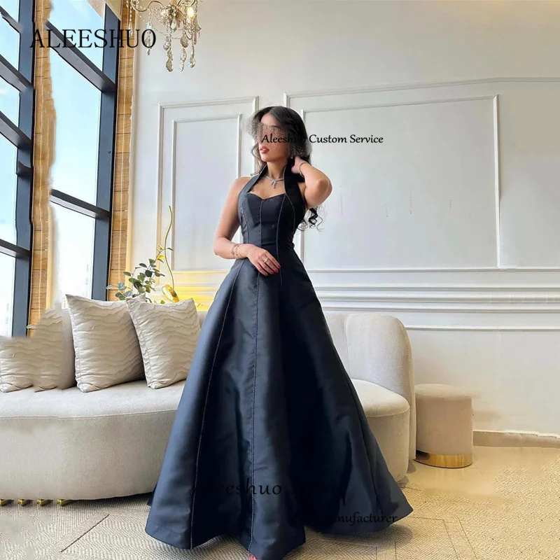 Рисунок 3 - Винтажные черные платья-трапеции