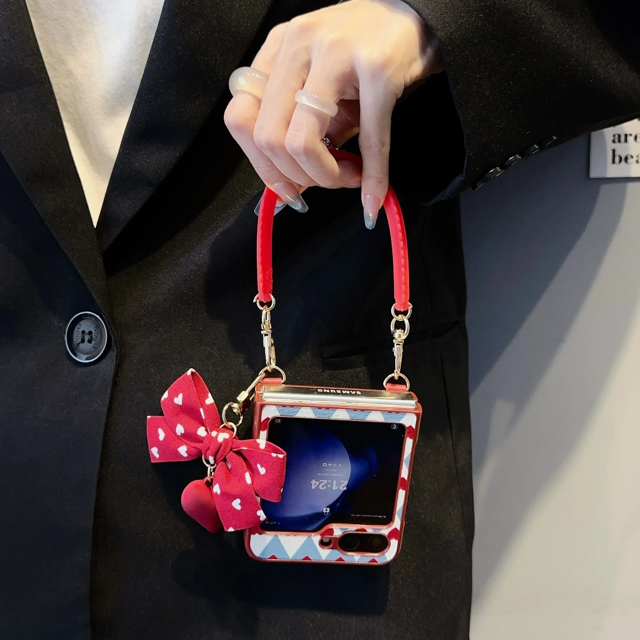 Unique Fashion Heart Bowknot Silicone Strap Leather Phone Case Cover