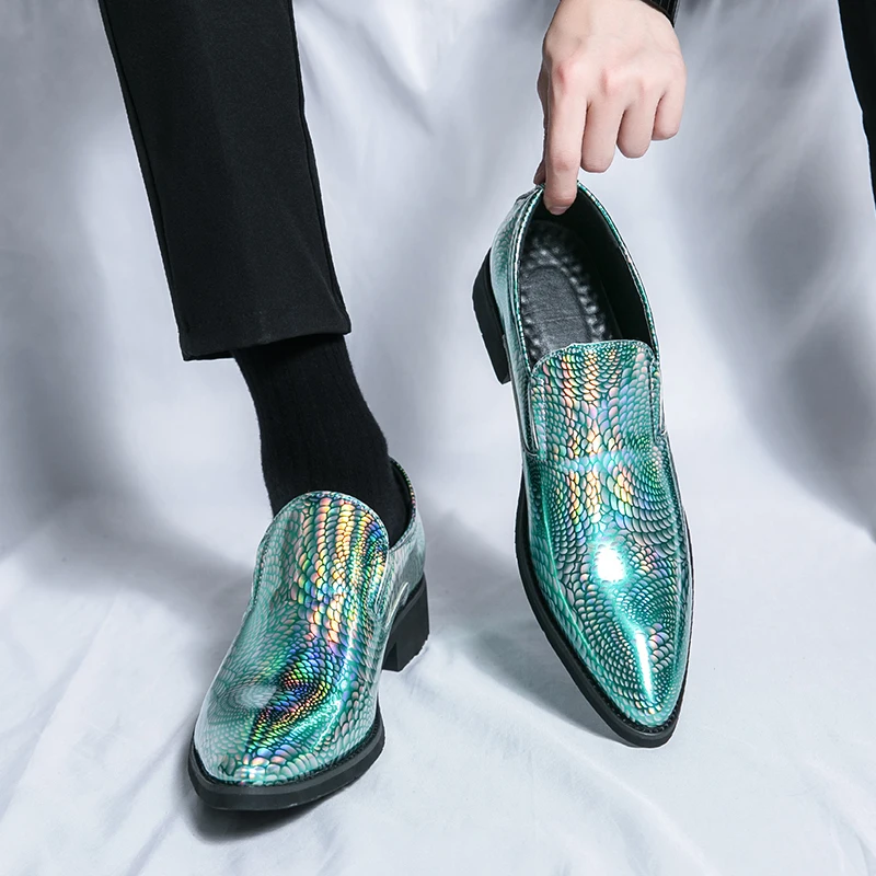 Fashion Loafers Men Shoes Green Business Casual Moccasins Pointed Toe Patent Leather Gentleman Dress Shoes Slip-On Leather