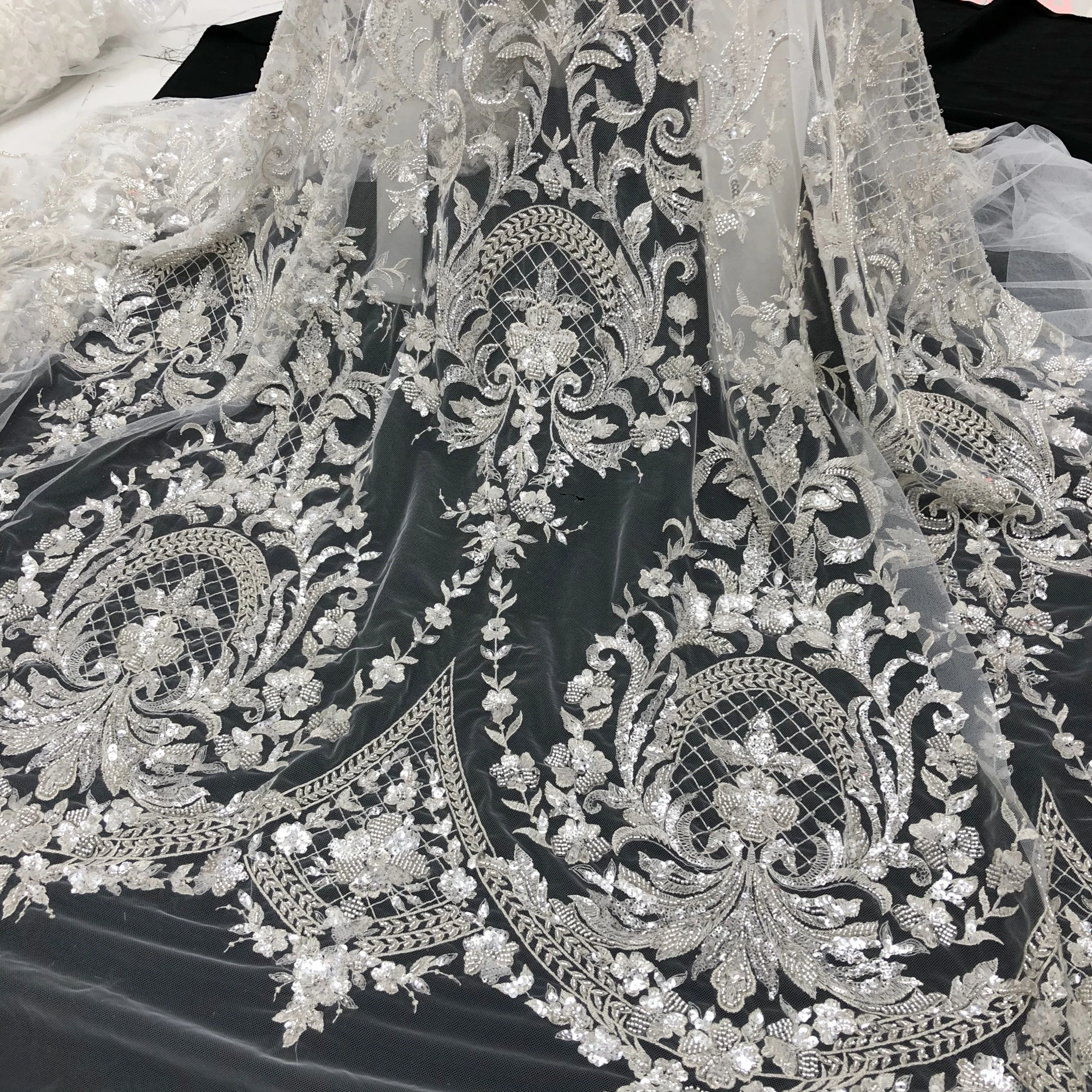 Exquisite Luxury Silver Sequins Beads Embroidery High-Grade