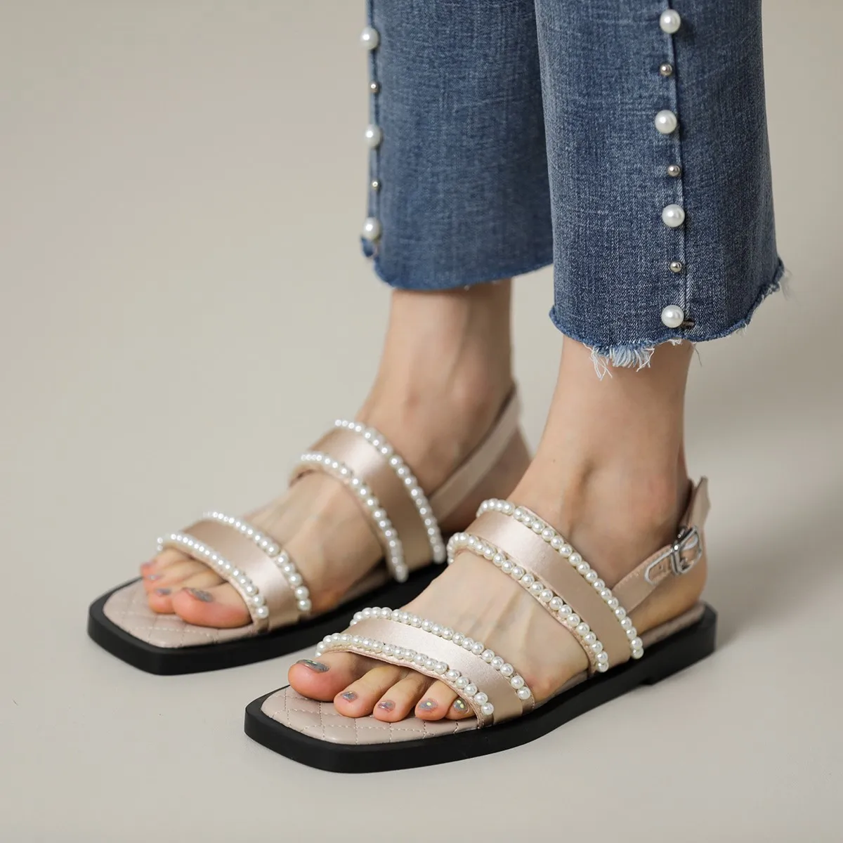 

Opened Toe Satin Shiny Color Shoes For Women Casual Sandals Elegant Pearls Shoes Woman Flat Heel Sandals Summer Shoes