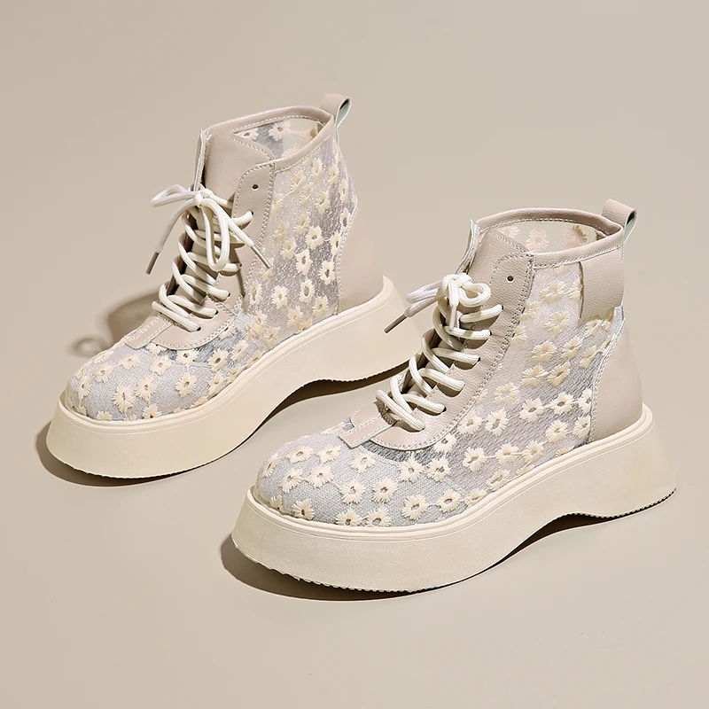 Женские легкие кроссовки на платформе