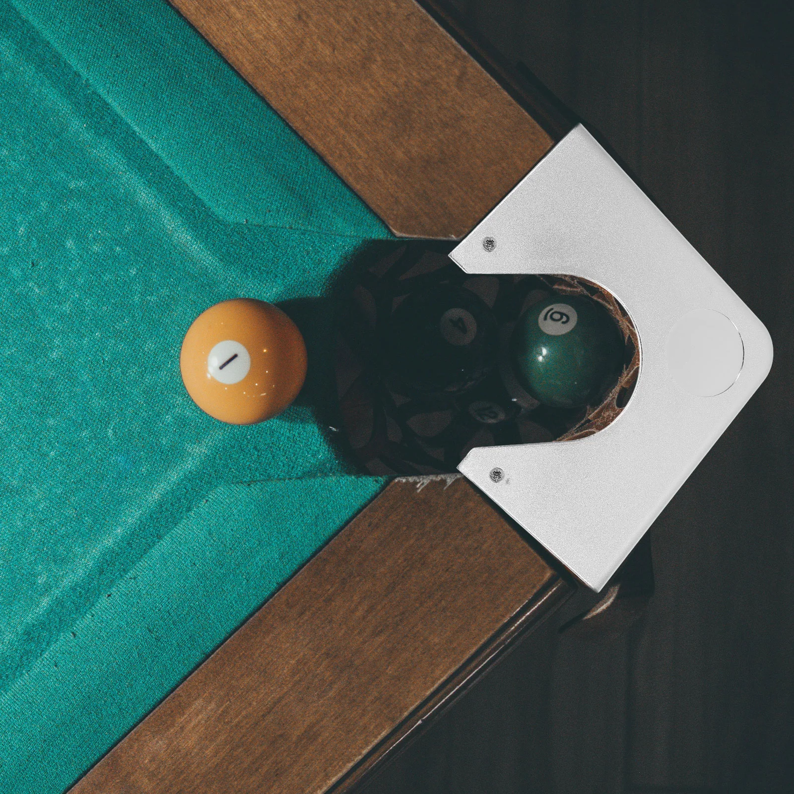 Metal Resin Billiard Table Accessories Pool Table Corner Plate Guard Snooker Hardware Corner Accessory Entertainment