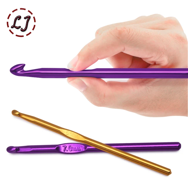 Crochet Hooks Large Sizes Plastic Crochet Needles Ergonomic Crochet Hook  DIY Yarn Weave Tool for Knitting Blanket Sweater Scarf - AliExpress