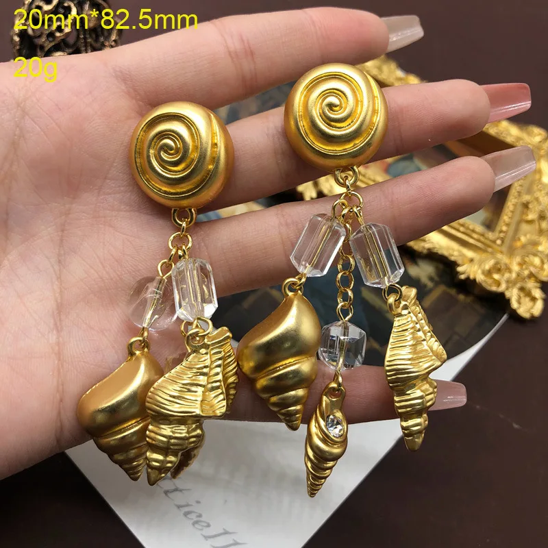 Vintage series snail and conch shaped pendant in Europe and America, medium length gold plated earrings and ear clips