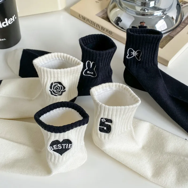 

5Pairs/lot New Women Sock Japan Korean Embroidery Trend Casual Cotton Socks Girls Cute Sweet Breathable Kawaii Crew Short Socks