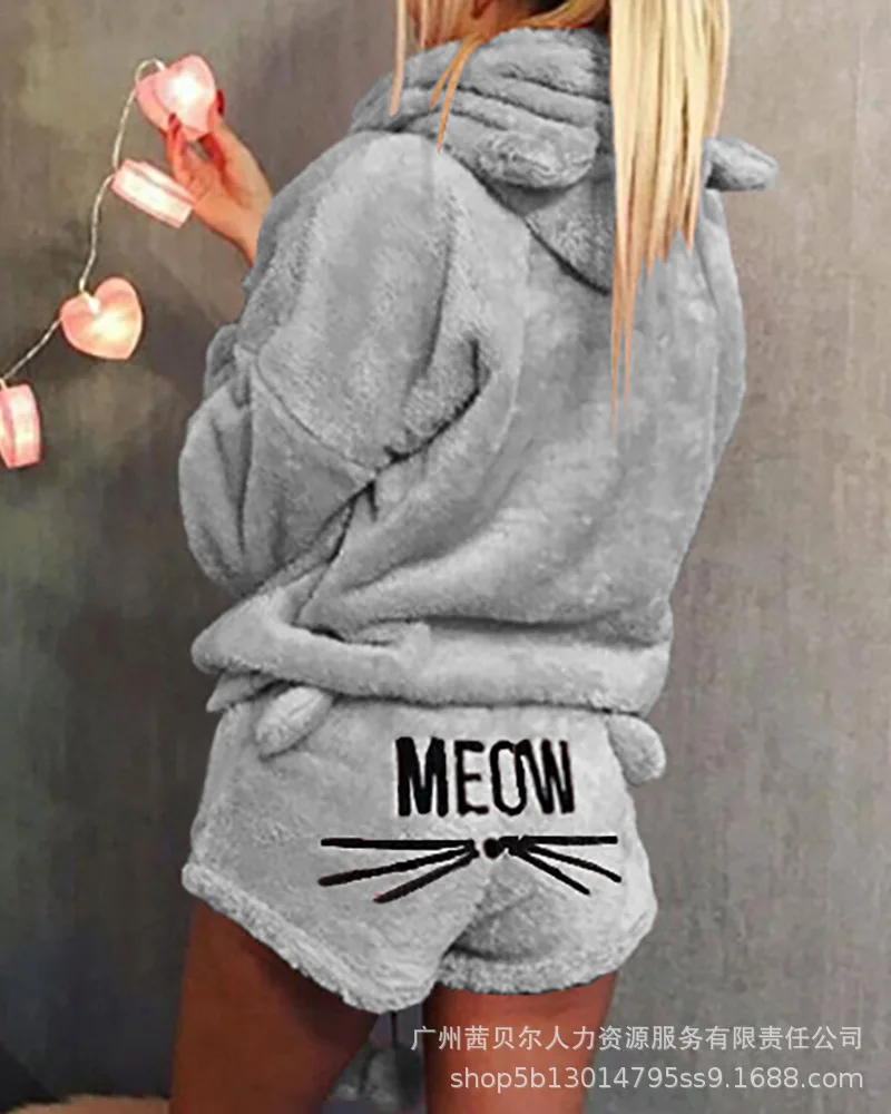 

Женский комплект домашней одежды из 2 предметов, толстовка с капюшоном с длинным рукавом и котом и шорты с надписью