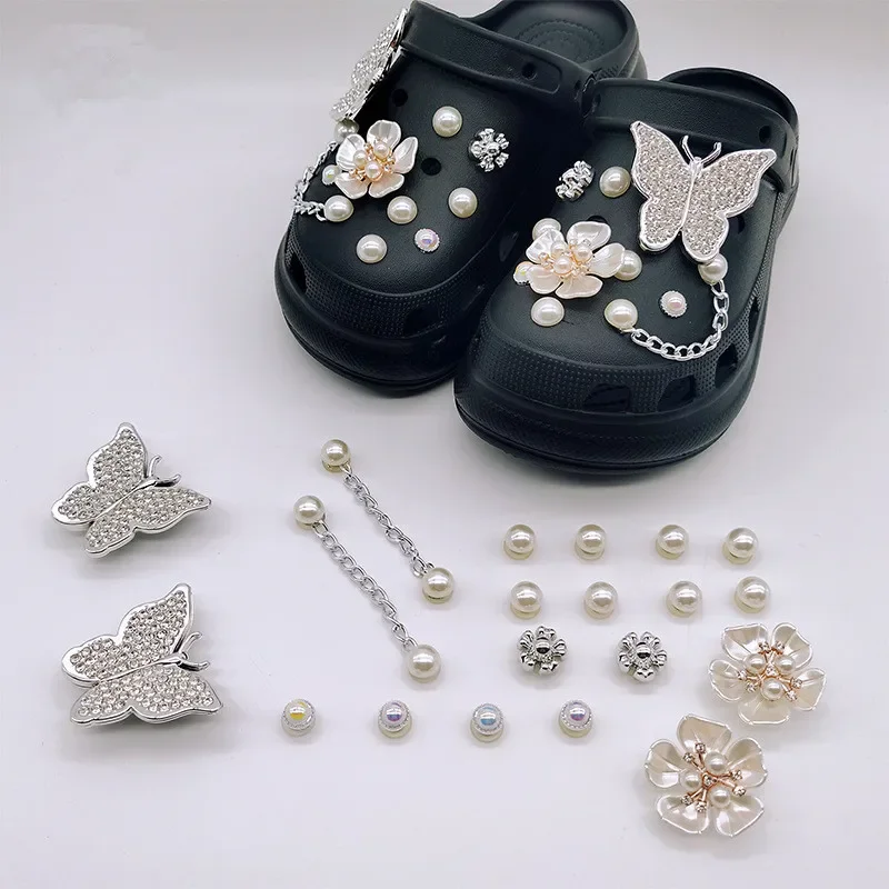 

2023 New Hot Cute Luxury Shoes Accesories Rhinestone Bling Croc Charms Metal Chain Decorations Diy Flower Shoe accessories