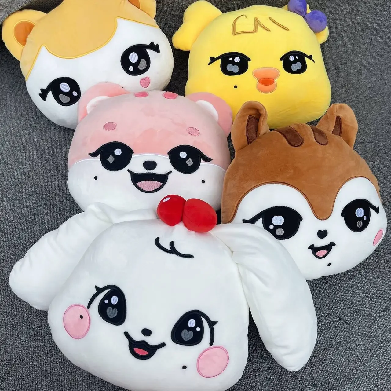 

Kpop IVE MINIVE Flash Big Face Pillows Cartoon Cute GAEUL YUJIN LIZ Same Soft Animal pillows Plush Cushion Office Home Decor